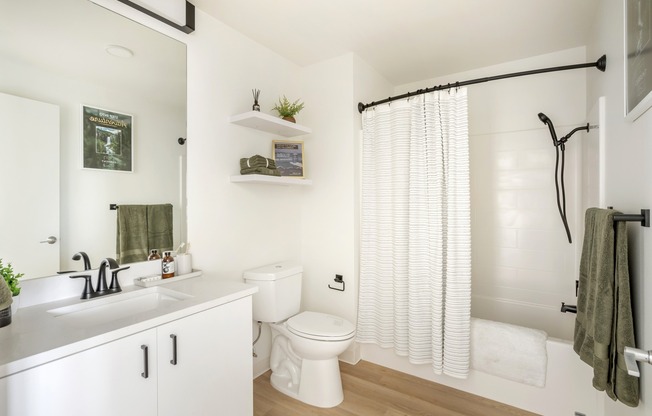 Low Flow Water Efficient Features