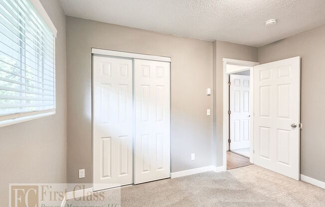 2 beds, 1 bath, 672 sqft, $1,395, Unit 21