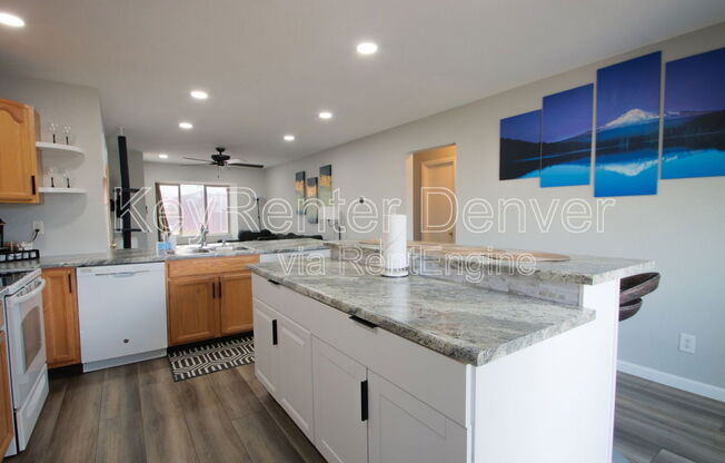 10609 W 48 AVE