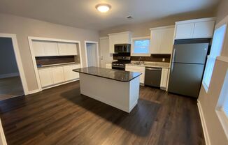 4 beds, 1 bath, $1,695, Unit Apt 2