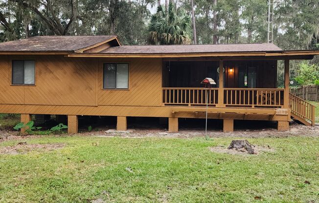 Charming 3 Bedroom, 2 Bath!