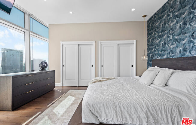 1 bed, 1.8 baths, 1,160 sqft, $6,900, Unit 32G