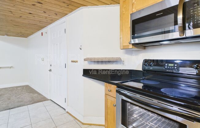 1 bed, 1 bath, 719 sqft, $1,220, Unit 203