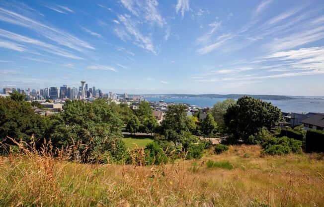 Studio, 1 bath, 423 sqft, $1,275, Unit 112