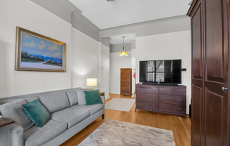 244 RIVERSIDE DR