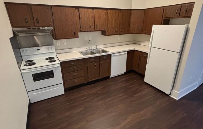 1 bed, 1 bath, 614 sqft, $850, Unit 4