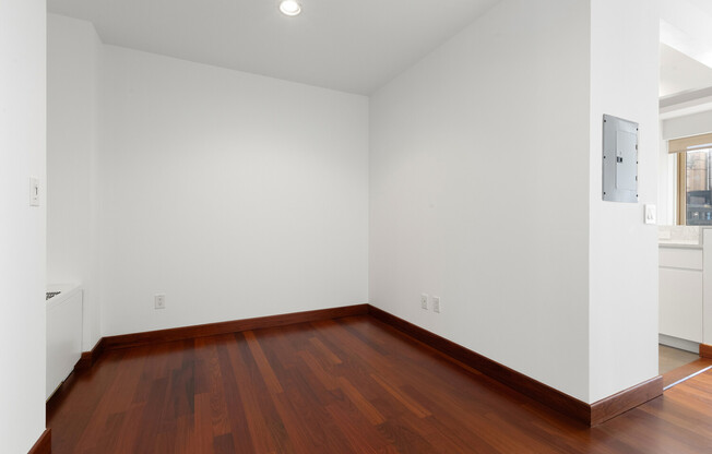 Studio, 1 bath, 550 sqft, $4,400, Unit 4C