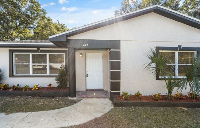 Large 3bdrm/1bath House **Section 8 OK** $2195.00 ***