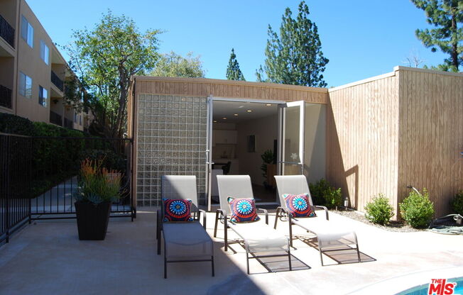 1 bed, , 750 sqft, $2,100, Unit 320