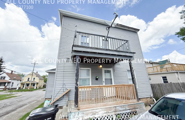 2915 ROANOKE AVE
