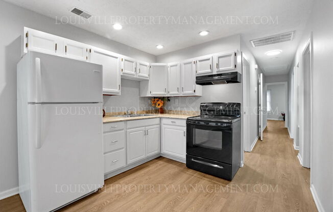 645 DOCTOR W J HODGE ST