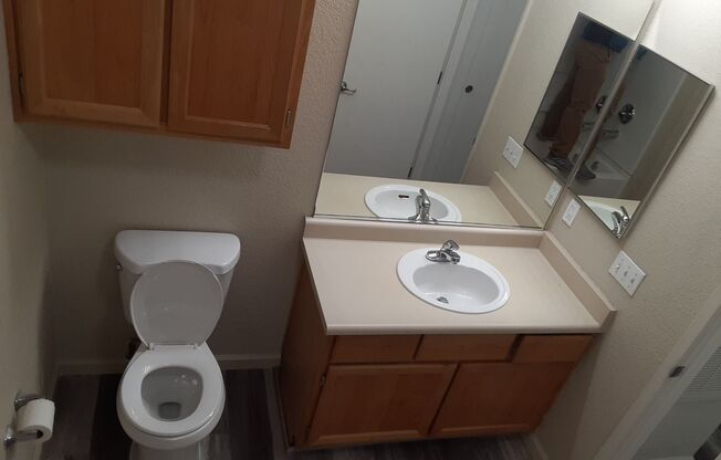 1 bed, 1 bath, 678 sqft, $1,675, Unit 2402