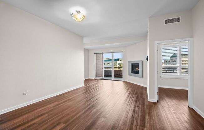 2 beds, 2 baths, $2,350, Unit # 406
