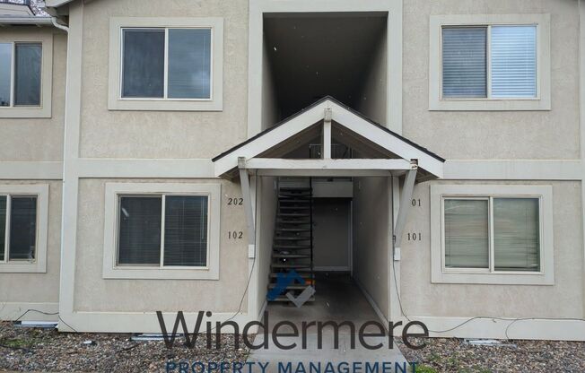 1910 J St #202 - Seasonal Pool ⭐One Month Rent Credit⭐