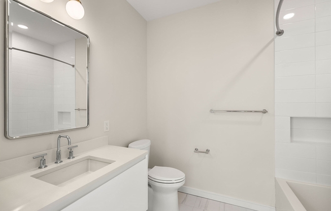 2 beds, 2 baths, 902 sqft, $4,500, Unit 710