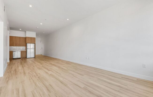 2 beds, 1 bath, 987 sqft, $3,495, Unit 201