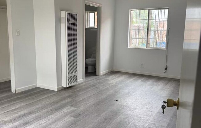132 E 101 ST