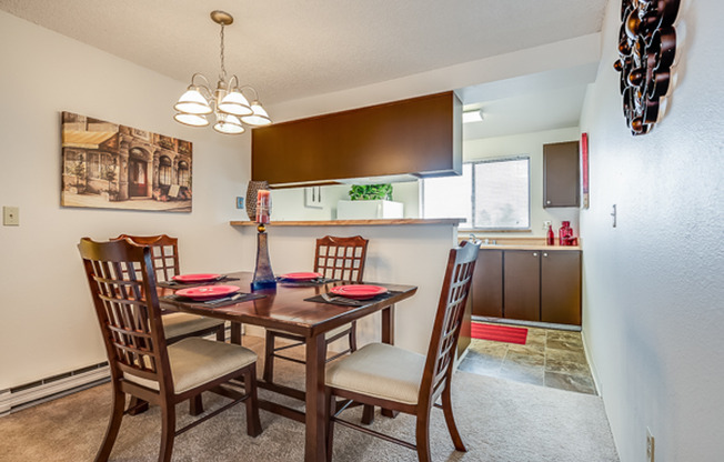 2 beds, 1 bath, 895 sqft, $1,599, Unit P203