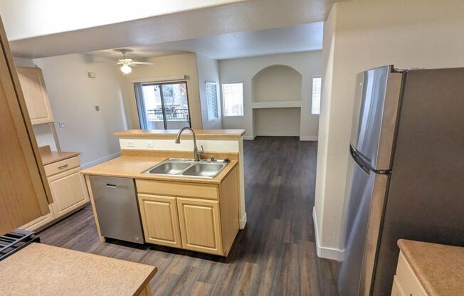 2 beds, 2 baths, $1,375, Unit # 1044