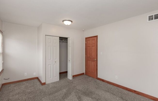 3 beds, 1 bath, $1,225