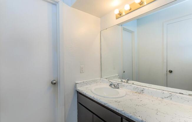 1 bed, 1 bath, 720 sqft, $1,099