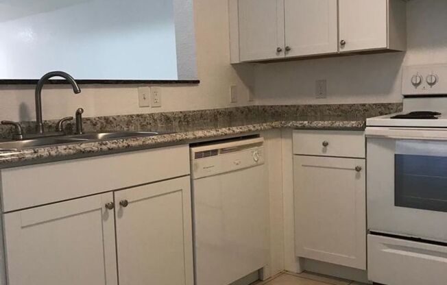 Welcome to Your Ideal Home in North Miami's Gated Community