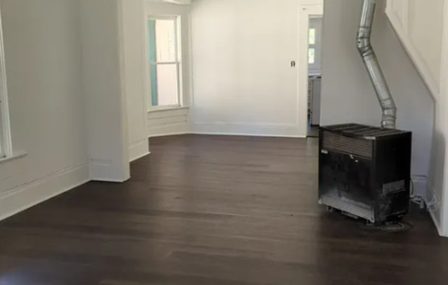 317 Gladstone Street