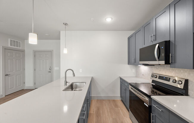 2 beds, 2 baths, 1,314 sqft, $2,325