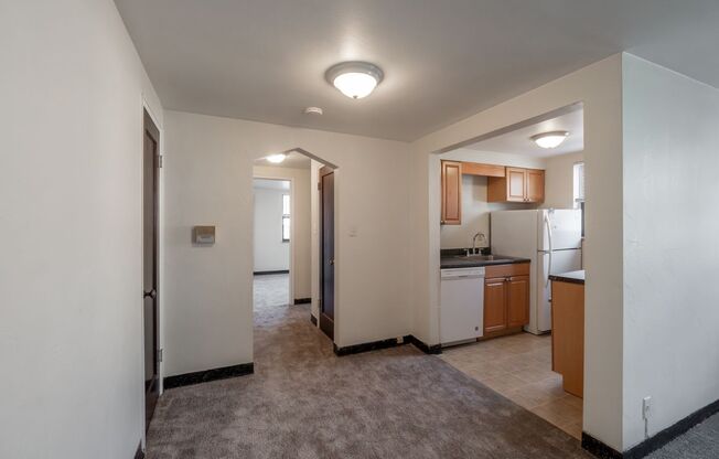 1 bed, 1 bath, 630 sqft, $1,010, Unit 09