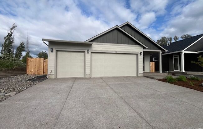 3 Bedroom 2 Bath Silverton OR