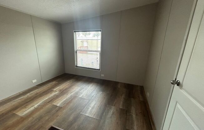 2 beds, 2 baths, $850, Unit B-03