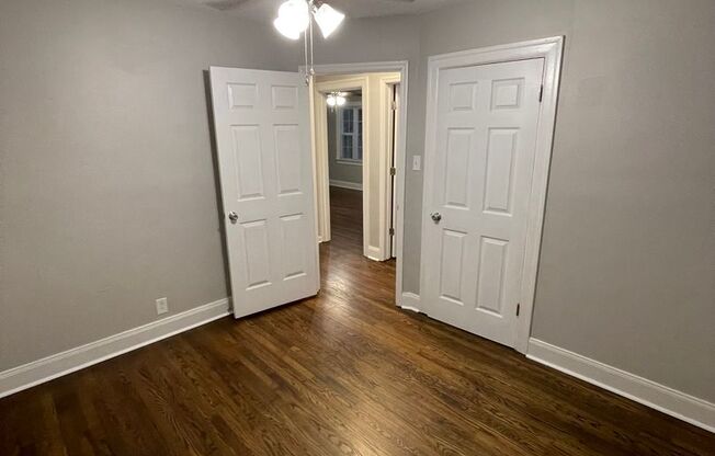 2 beds, 1 bath, $1,150