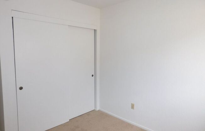 2 beds, 2 baths, $2,500, Unit 4