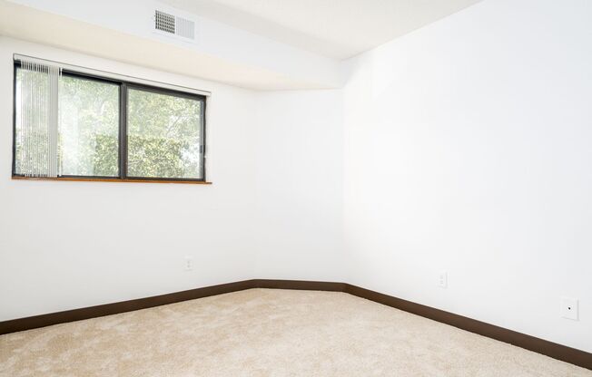 2 beds, 2 baths, 1,059 sqft, $1,600, Unit 1501-132