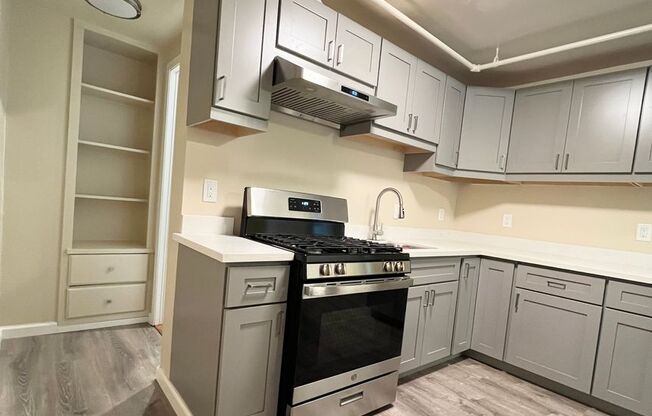 Newly Renovated Ground Floor 1x1 in Hayes Valley SF!