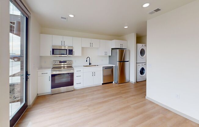1 bed, 1 bath, 467 sqft, $1,425, Unit 6410-104