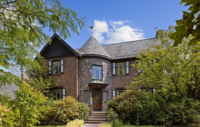 44 DOLPHIN RD