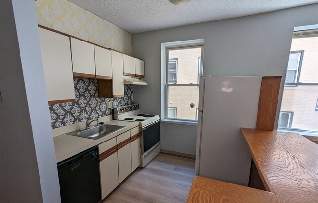 1415 Commonwealth Ave #304