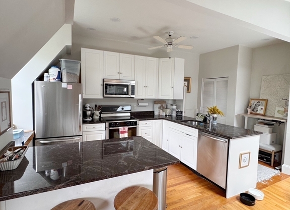 8 WORCESTER SQ