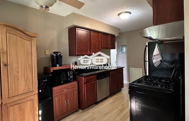 2740 ROSALYN CT