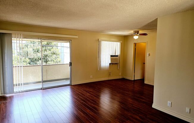 1 bed, 1 bath, $2,098, Unit 10