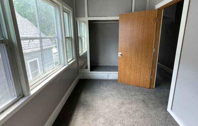 9th St Investments 2562