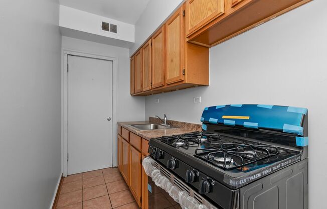 6237-45 Kedzie
