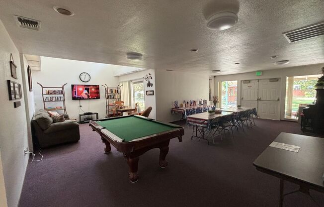 Valley Oaks Apartment