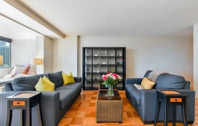 2 Hawthorne Pl.