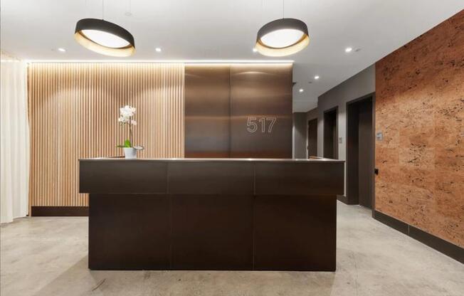 517 W 29 ST
