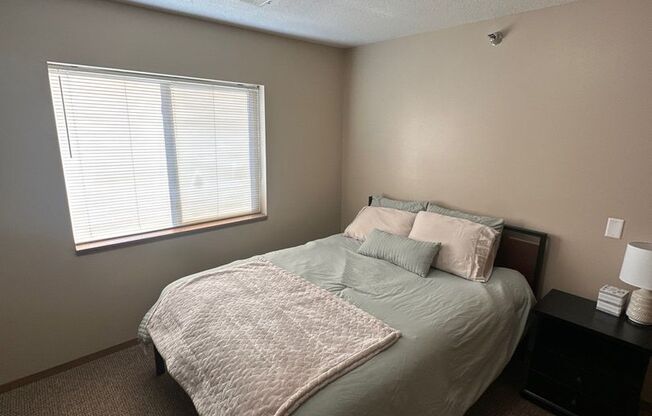 1 bed, 1 bath, 600 sqft, $1,200, Unit 211