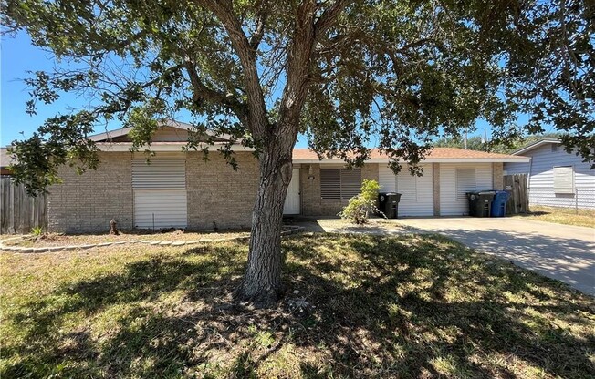605 ARISTOCRAT DR