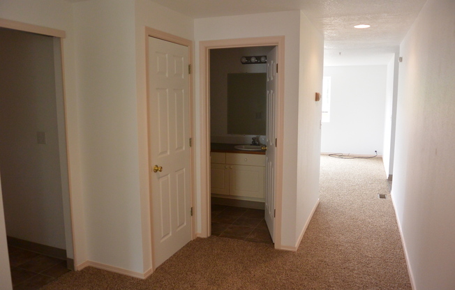 Beautiful 3 Bedroom Home in Woodland - 1994 Meadowood Loop