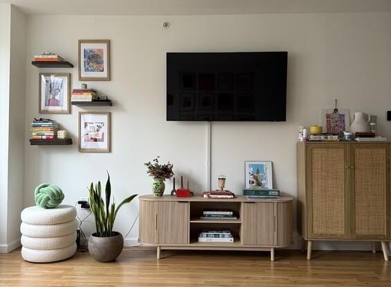 1 bed, 1 bath, $4,981, Unit 21G